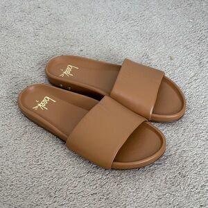 beek Women's Brown Slide Sandals